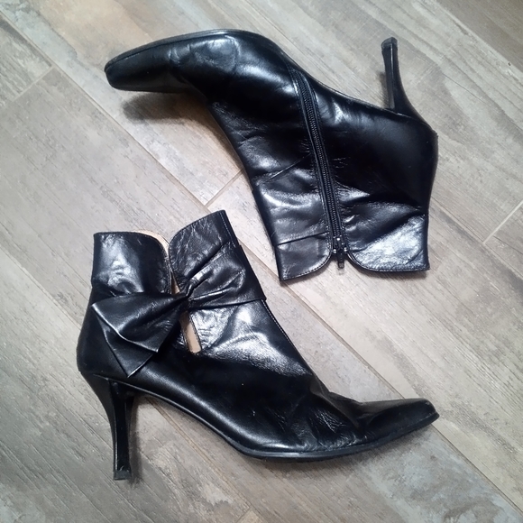 Bellini Leather Booties - Picture 2 of 4
